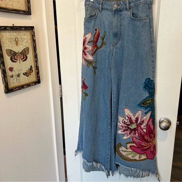 Farm Rio Embroidered Floral Wide-Leg Jeans Raw Hem Flower Bird Size Small - Picture 5 of 15